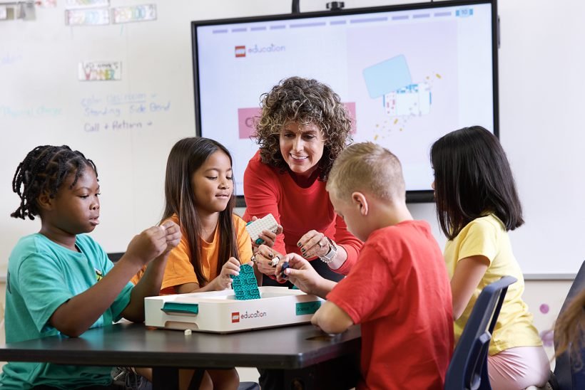 011325-lego-classroom-1-bs